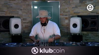Live DJ Set with Chaouat 
