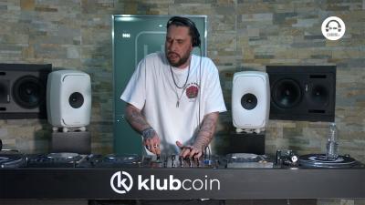 Live DJ Set with Nicolas Cuer