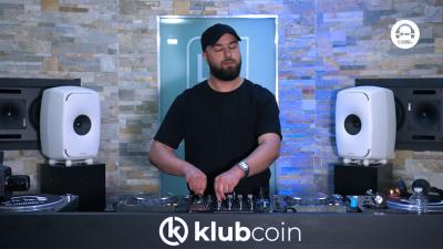 Live DJ Set with Faruq