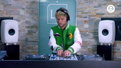 Live DJ Set with Max Ken