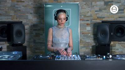 Live DJ Set with Kheli