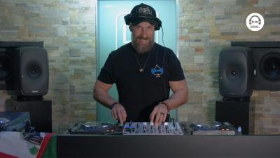 Live DJ Set with VKNGO