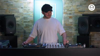 Live DJ Set with Zig