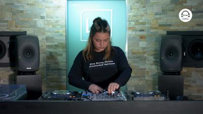 Live DJ Set with Pipa Wave