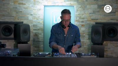 Live DJ Set with David Moreno