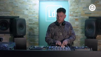 Live DJ Set with Paul Wieder