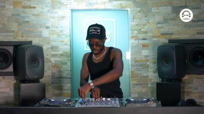 Live DJ Set with Dogzout