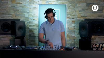 Live DJ Set with Miika