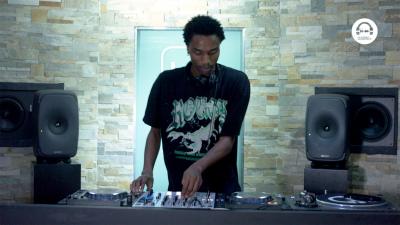 Live DJ Set with Sinaboy