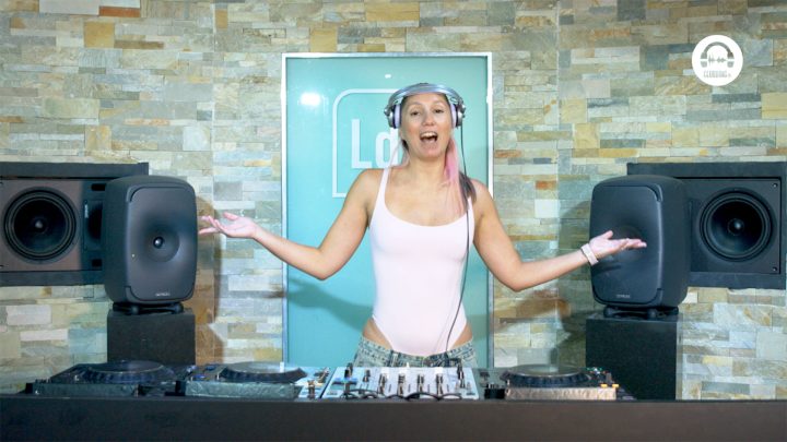 Live DJ Set with ROXIE 
