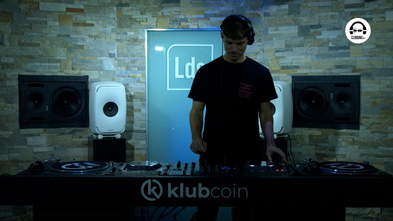 Live DJ Set With Abstraxion - On Clubbing TV